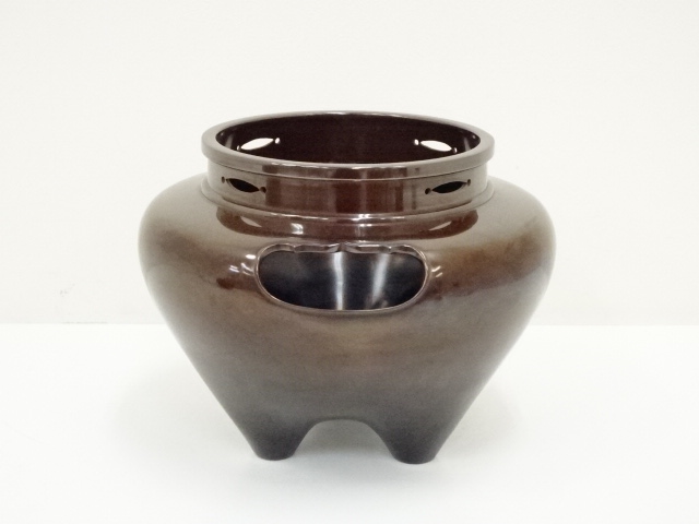  釜師　人間国宝　高橋敬典・鋳物師　金森彦兵衛造　唐銅琉球風炉　田口釜添（共箱）